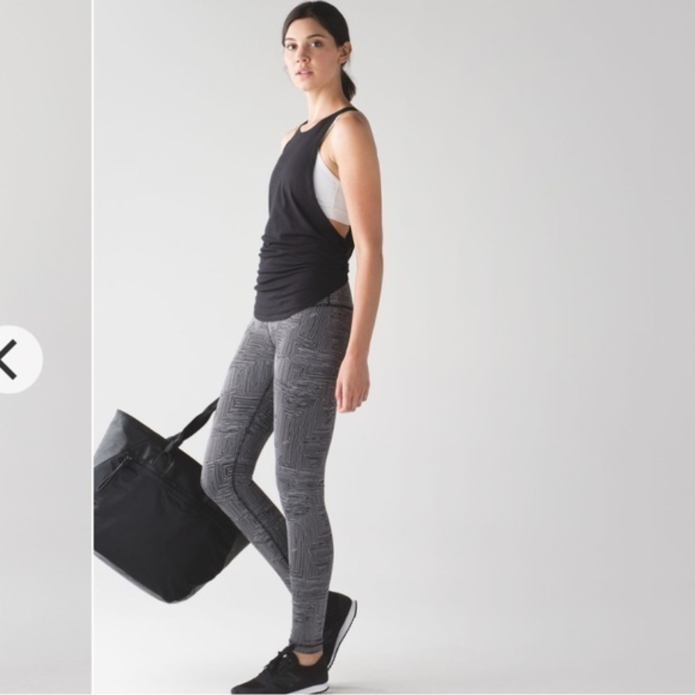 Lululemon wunder‎ under high rise tight 4 maze jaquard white black